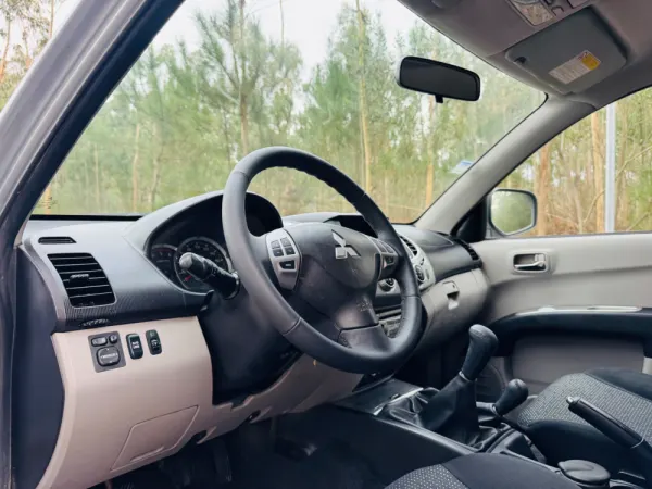 Mitsubishi L200 2.5 DI-D CD Invite AC CC 4WD 21