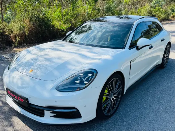 Porsche Panamera Sport Turismo 4 E-Hybrid 2