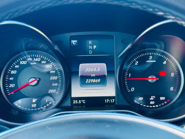 Mercedes-Benz C 220 d 9G-TRONIC AMG Line 29