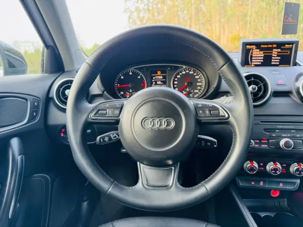 Audi A1 1.6 TDI S-line 33