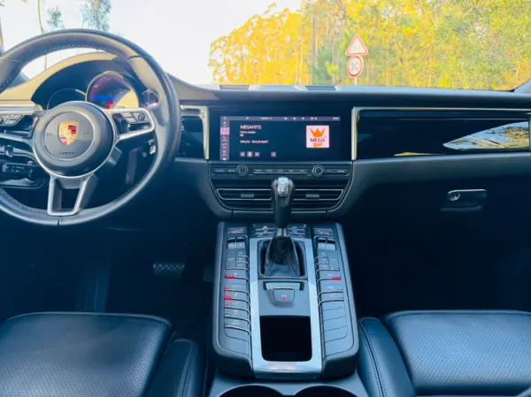 Porsche Macan S 45