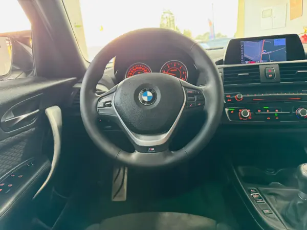 BMW 118 d Pack M 30