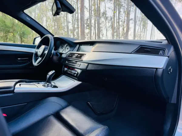 BMW 520 d Pack M Auto 37