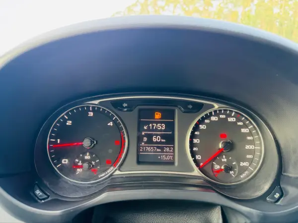 Audi A1 1.6 TDI S-line 22