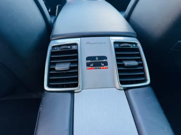 Porsche Panamera Platinum Edition 46