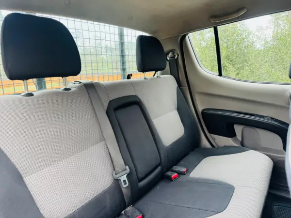 Mitsubishi L200 2.5 DI-D CD Intense AC/JLL 30