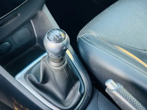 Renault Clio dCi 90 Limited 27