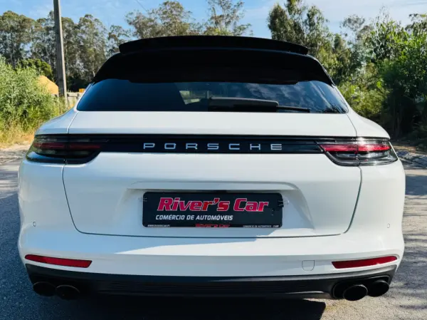 Porsche Panamera Sport Turismo 4 E-Hybrid 13