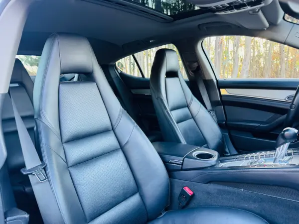 Porsche Panamera Platinum Edition 40
