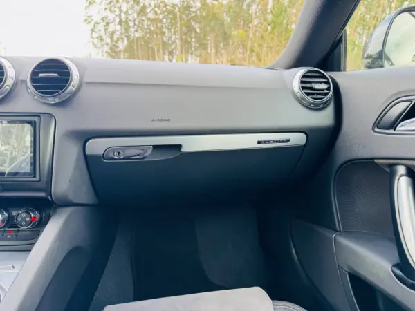 Audi TT Coupé 2.0 TDI quattro S-line 27