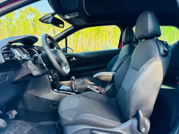 Citroen DS3 Cabrio 1.2 VTi So Chic 16