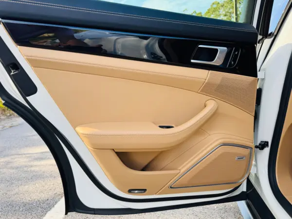 Porsche Panamera Sport Turismo 4 E-Hybrid 60