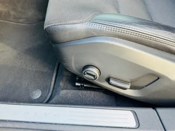 Volvo V60 2.0 D3 Inscription 19