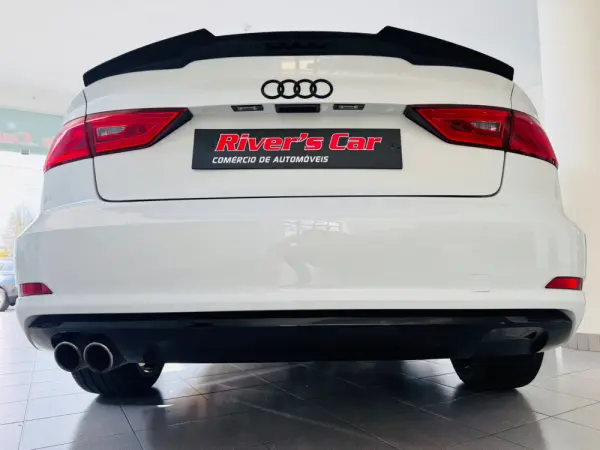 Audi A3 Limousine 2.0 TDI S-line 16