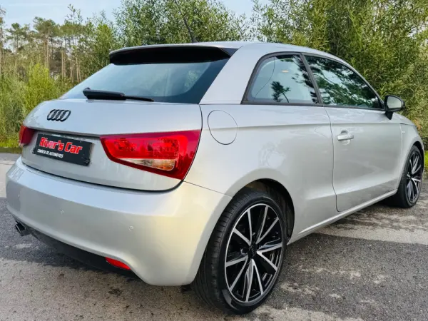 Audi A1 1.6 TDI S-line 10