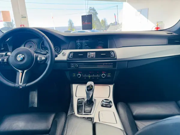 BMW 520 d Pack M Auto 31