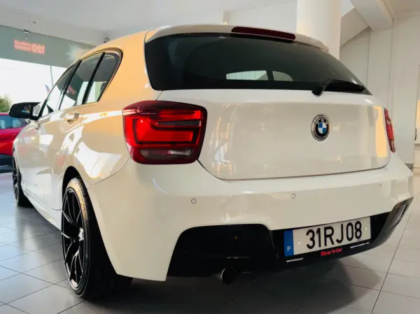 BMW 118 d Pack M 13