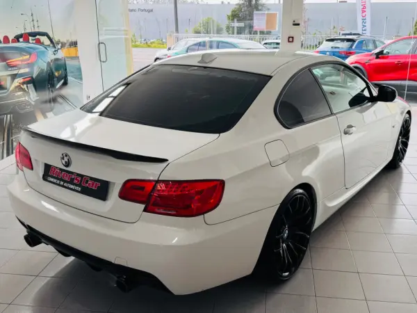 BMW 320 d Aut. M Sport Edition 10