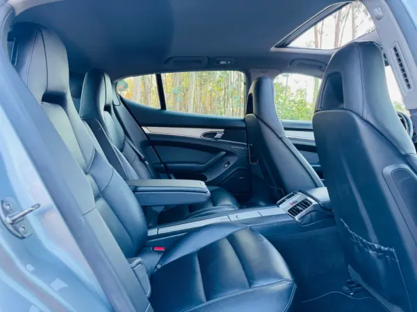 Porsche Panamera Platinum Edition 48
