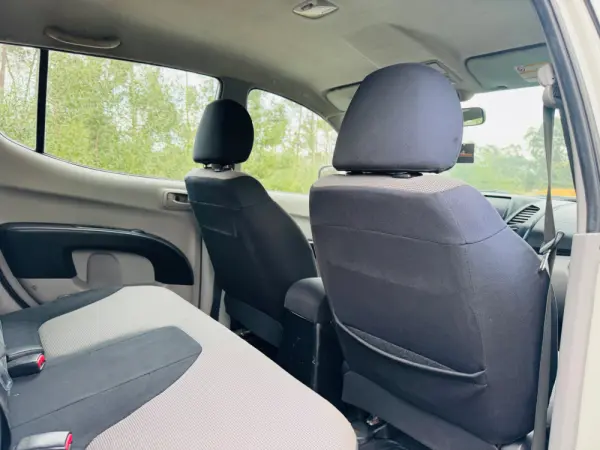 Mitsubishi L200 2.5 DI-D CD Intense AC/JLL 32