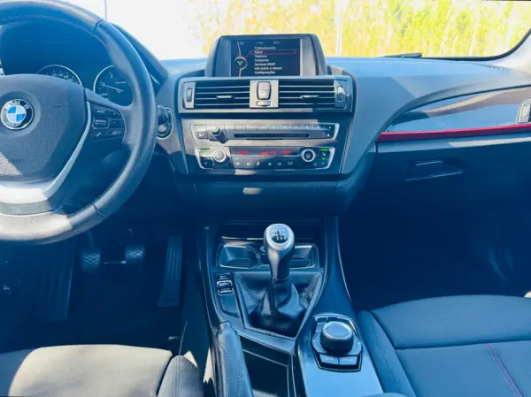 BMW 116 d EfficientDynamics Edition Sport Line 32