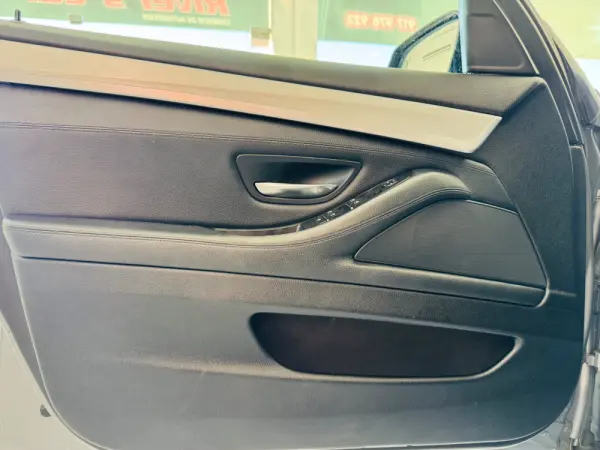 BMW 520 d Pack M Auto 14