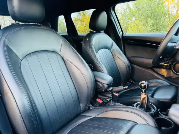 MINI 5 Portas Cooper S 43