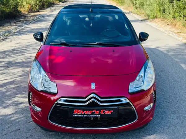 Citroen DS3 Cabrio 1.2 VTi So Chic 4