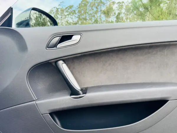 Audi TT Coupé 2.0 TDI quattro S-line 31