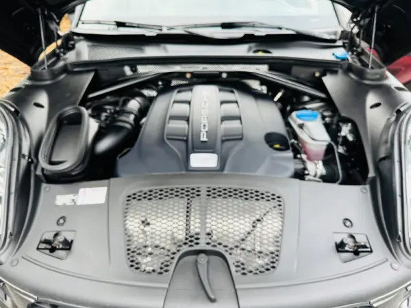Porsche Macan S 60
