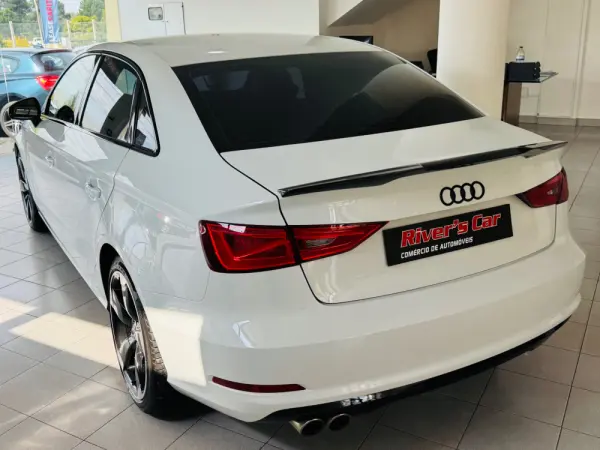 Audi A3 Limousine 2.0 TDI S-line 14