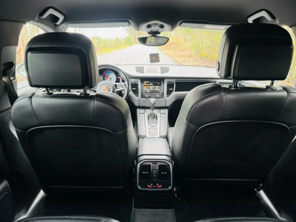 Porsche Macan S 50