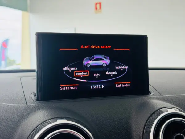 Audi A3 Limousine 2.0 TDI S-line 30