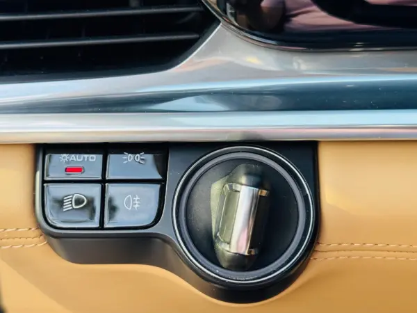 Porsche Panamera Sport Turismo 4 E-Hybrid 31