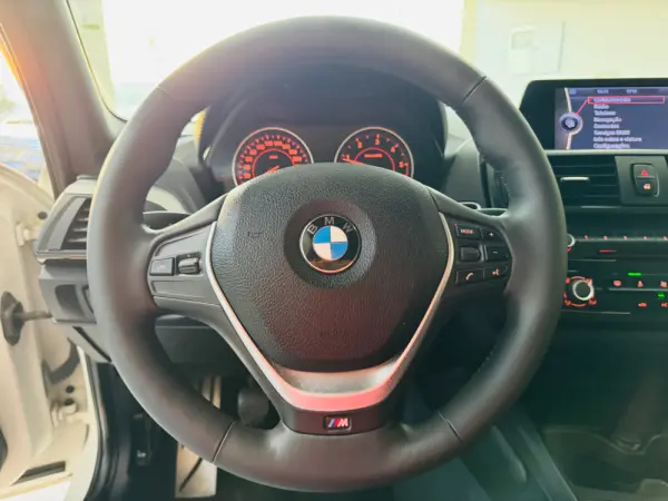 BMW 118 d Pack M 20