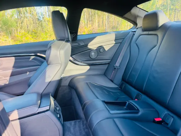 BMW M4 DKG Competition 43