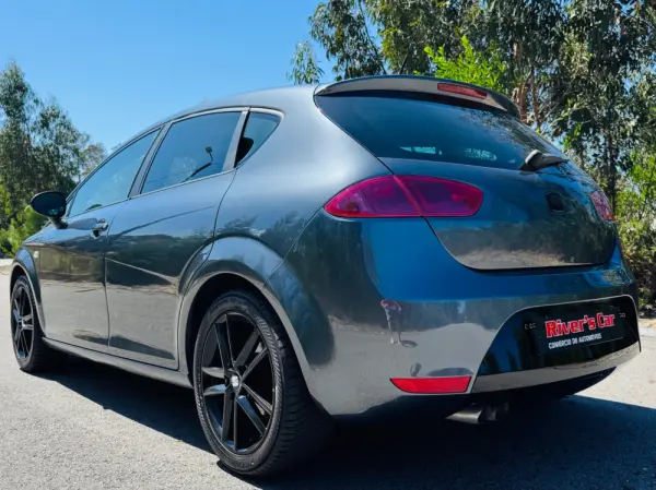 SEAT Leon 2.0 TDI DPF FR 8