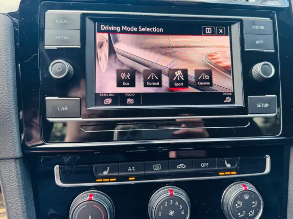 Volkswagen Golf 2.0 TSi GTi DSG Performance 29