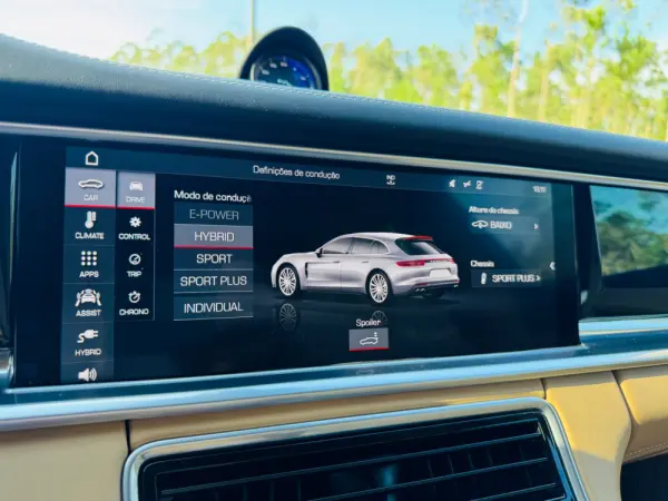 Porsche Panamera Sport Turismo 4 E-Hybrid 41