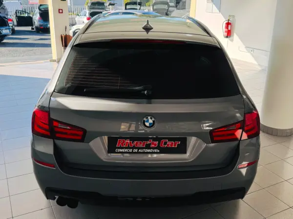BMW 520 d Pack M Auto 12