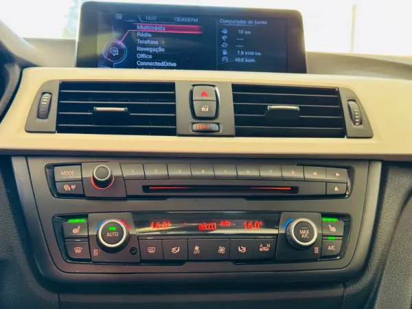 BMW 320 d Sport Line 33