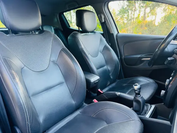 Renault Clio dCi 90 Limited 32