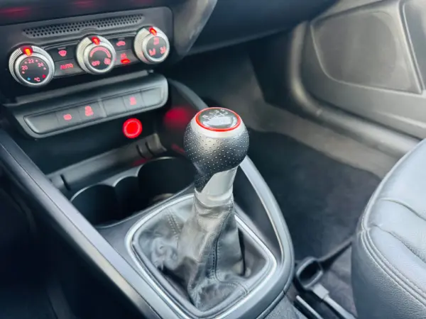 Audi A1 1.6 TDI S-line 32