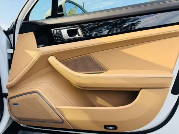 Porsche Panamera Sport Turismo 4 E-Hybrid 58