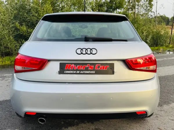 Audi A1 1.6 TDI S-line 12
