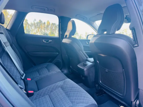 Volvo XC 60 2.0 B4 Inscription Geartronic 58