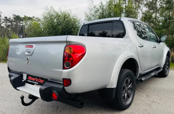 Mitsubishi L200 2.5 DI-D CD Invite AC CC 4WD 10