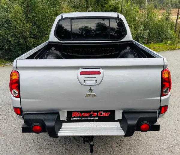 Mitsubishi L200 2.5 DI-D CD Invite AC CC 4WD 13