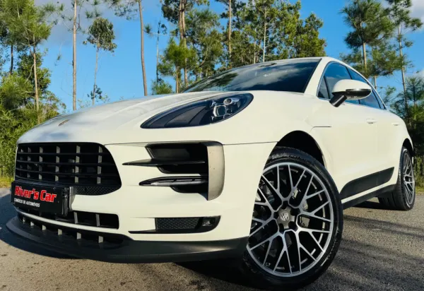 Porsche Macan S 3