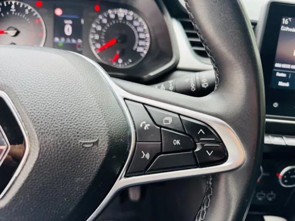 Renault Captur 1.0 TCe Intens Bi-Fuel 29